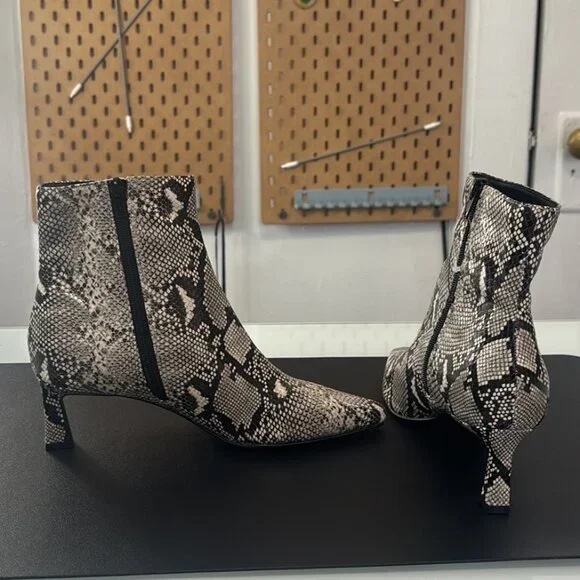 Steve Madden Women Kapital Snakeskin Print Kitten Heel Boots,Sz 8 (M),Disclaimer - Picture 8 of 15